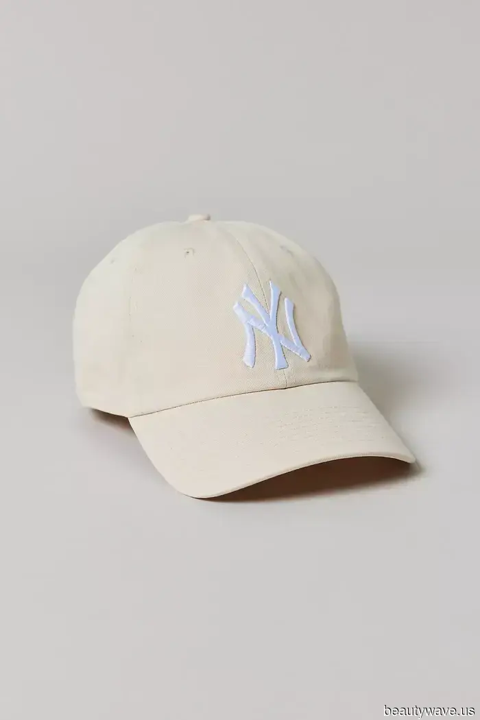 7 Baseball Cap Looks That Are Trending Among It Girls