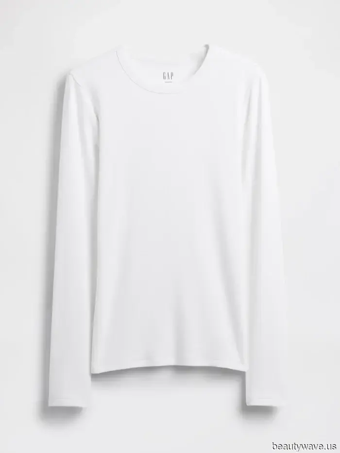 Fashionable individuals understand that a monochrome outfit is the simplest method to appear stylish and feel great.