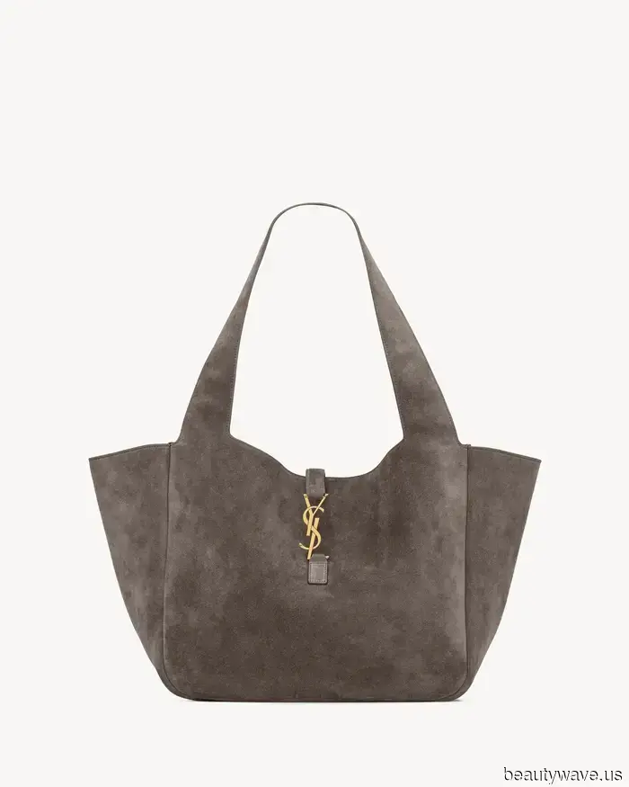I can tell you have great taste if you possess this understated, minimalist luxury handbag.