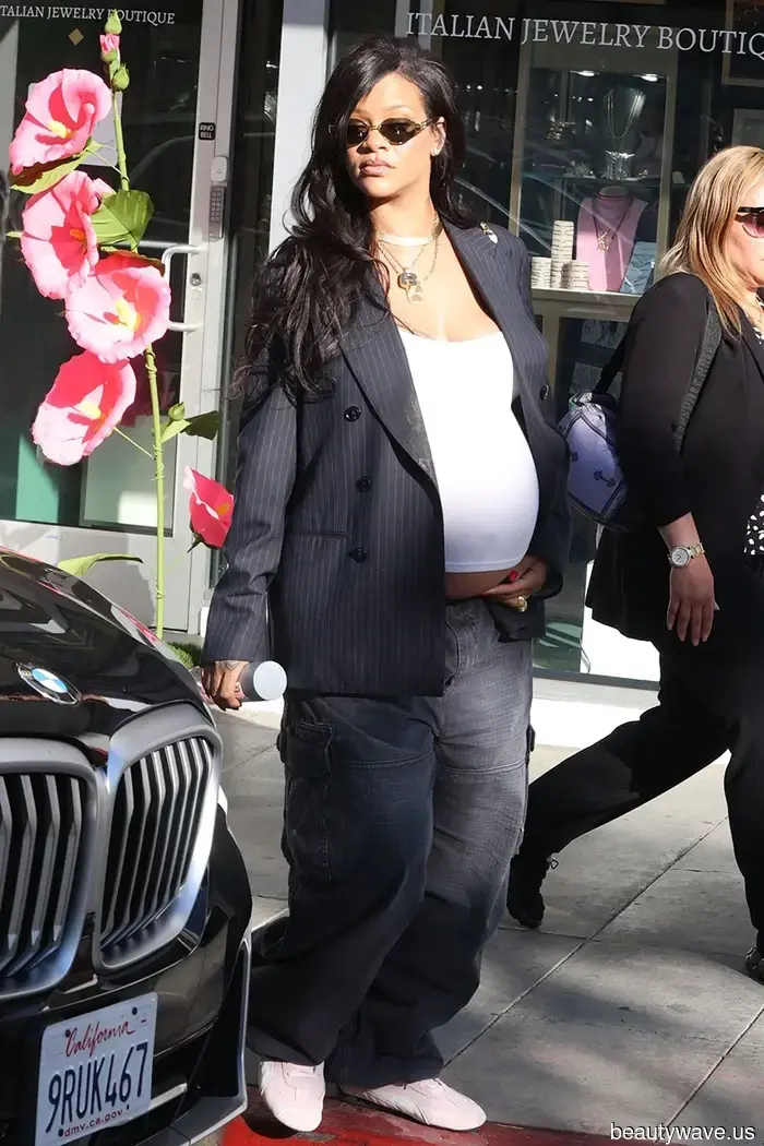 Das sind die Sneakers, die Prominente gerne zu weiten Hosen und Jeans tragen.