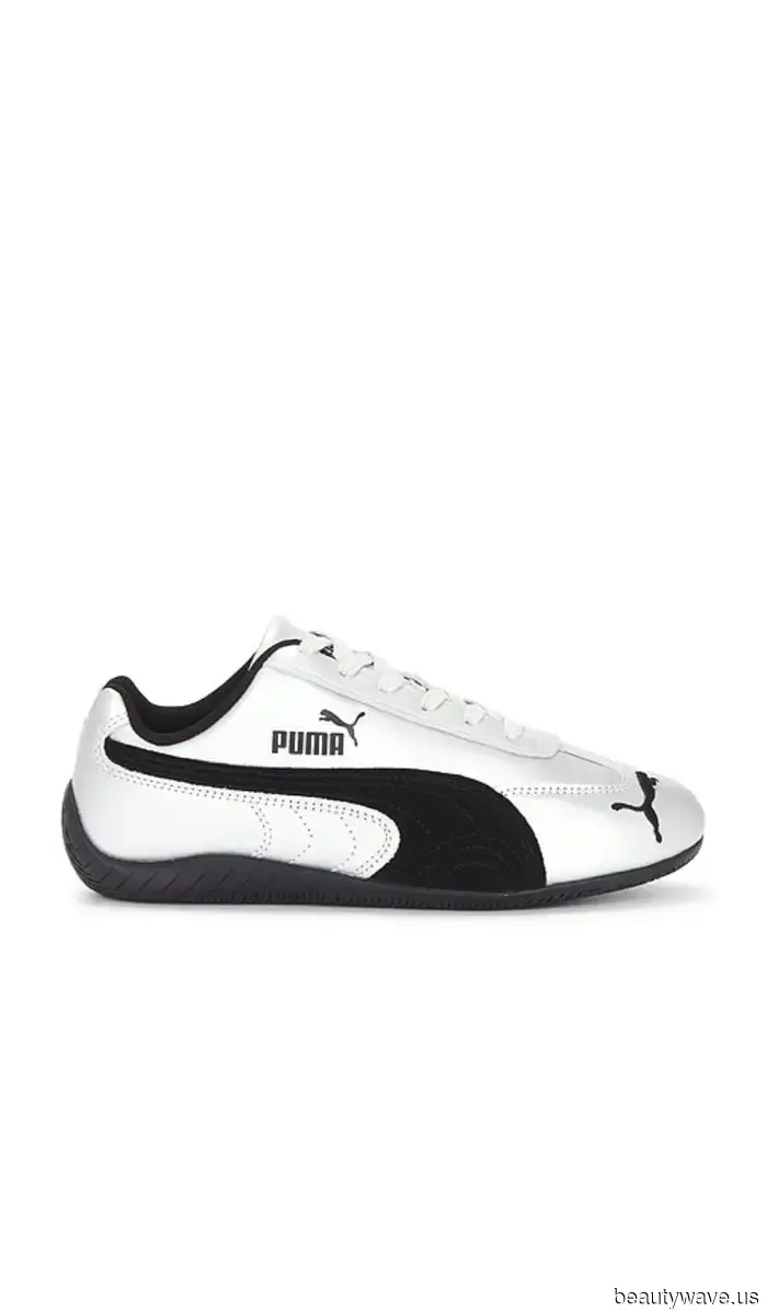 In 2025, Cool Girls Arrive at LAX Sporting *This* Sneaker Ensemble