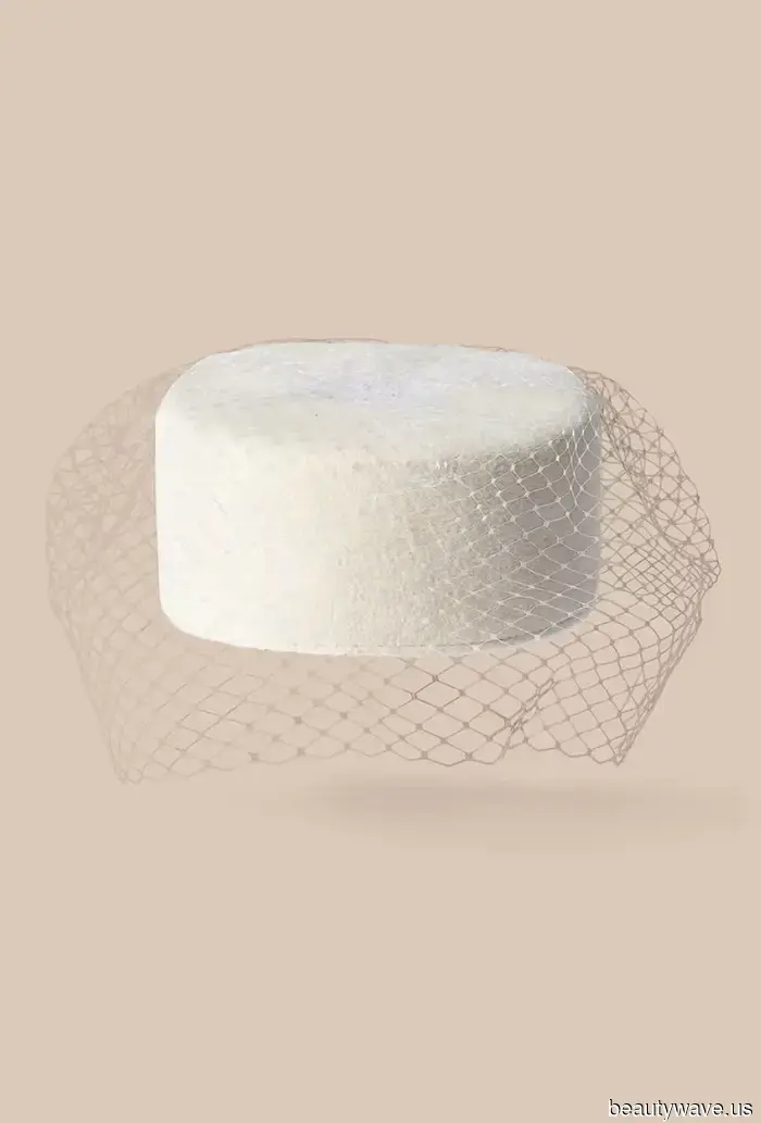 Ogni sposa chic indossa uno di questi accessori da sposa di tendenza per legarsi in matrimonio nel 2026.