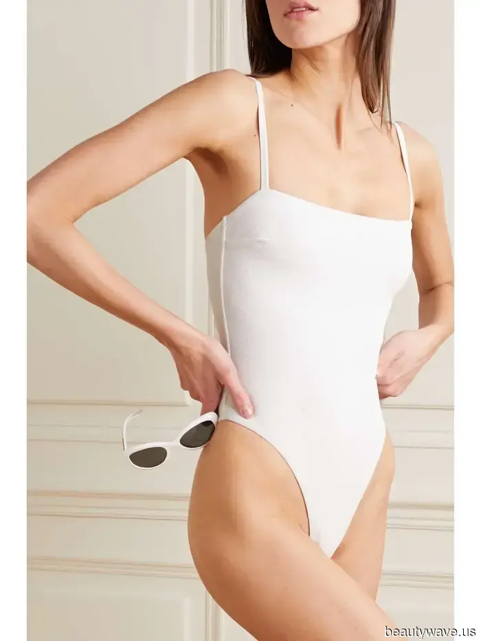 Set, Separatori, Sarong e Altro: Questi Trova Costumi da Spiaggia Sembrano Proprio del 2026