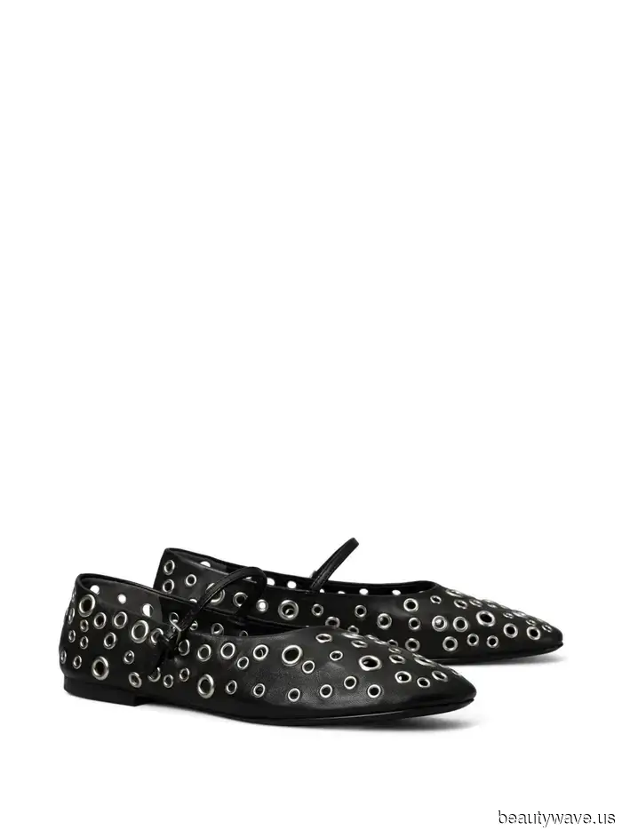 If you're a fan of stylish white jeans ensembles, opt for this closed-toe alternative instead of sandals when pairing with denim.