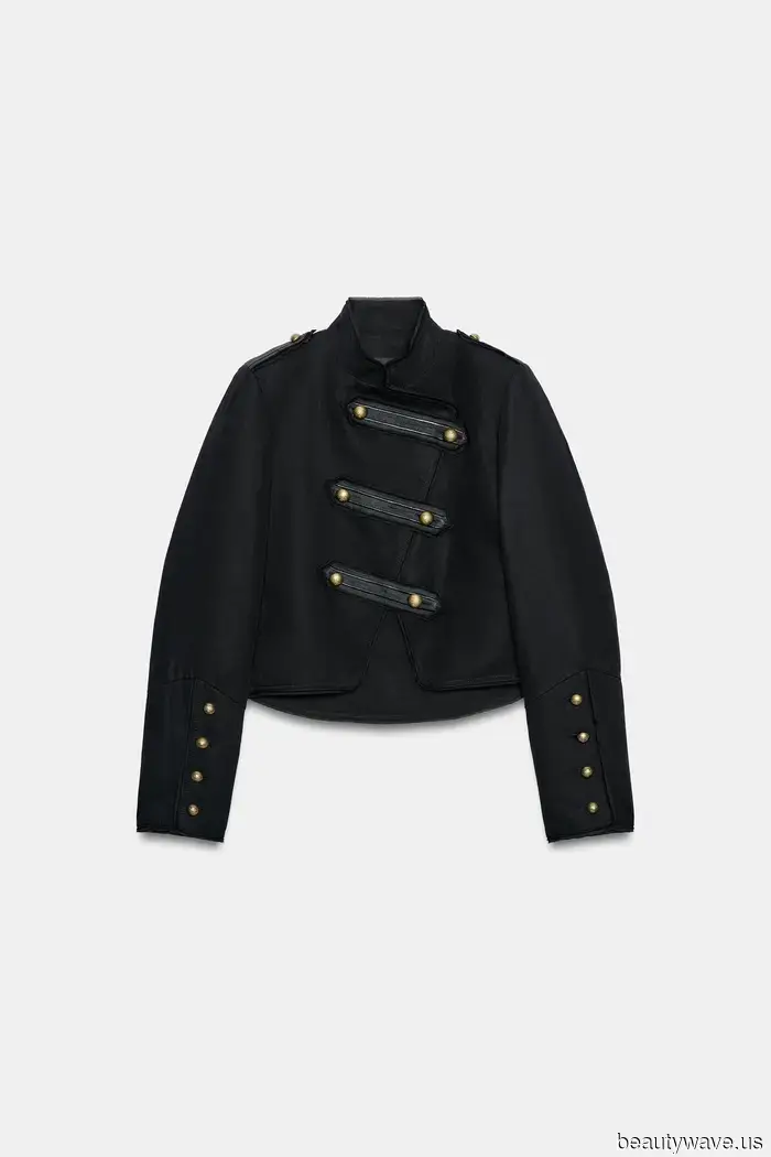 Chi What Wear Editors mi hanno detto i loro 20 migliori acquisti di moda di questo mese