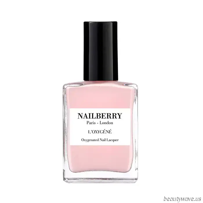 Questo è, a mani basse, il colore pedicure più elegante da indossare quest'estate