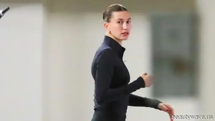 Discovered! The Sneakers That Complement the Legging Trend Favored by It Girls