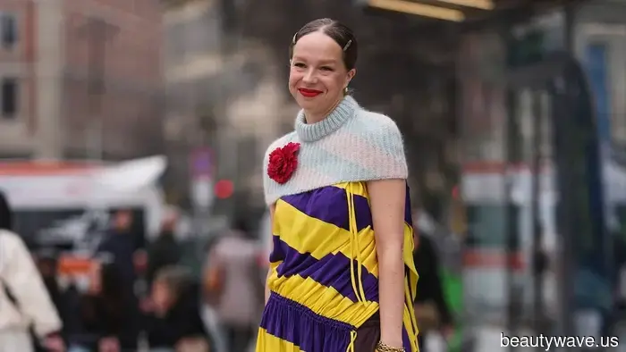 It's My Duty to Observe: The Highly Specific Accessory That Trendy Girls in NYC Are Now Fixated On