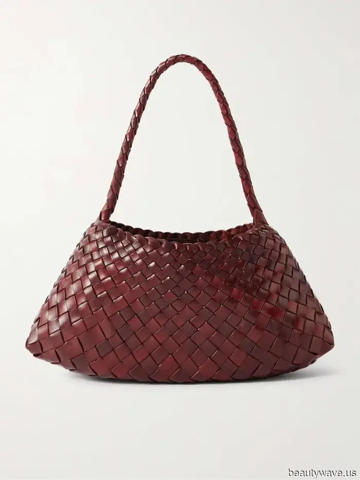 If you’re purchasing a woven bag this summer, opt for this sophisticated, classic design.