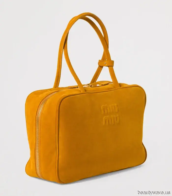 You’re a fashionista if you’re sporting one of these 7 winter handbag trends.