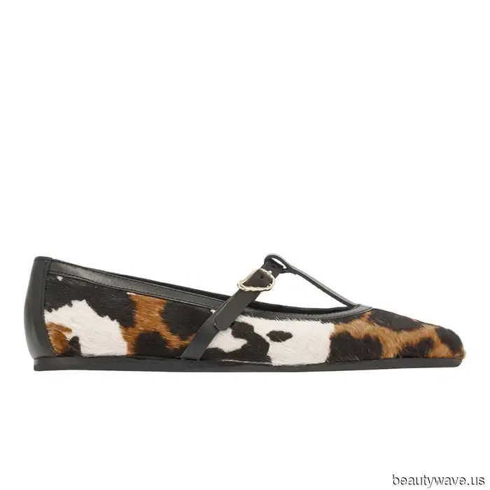 Out of nowhere, those with a keen sense of style are incorporating this shoe trend into their autumn outfits.