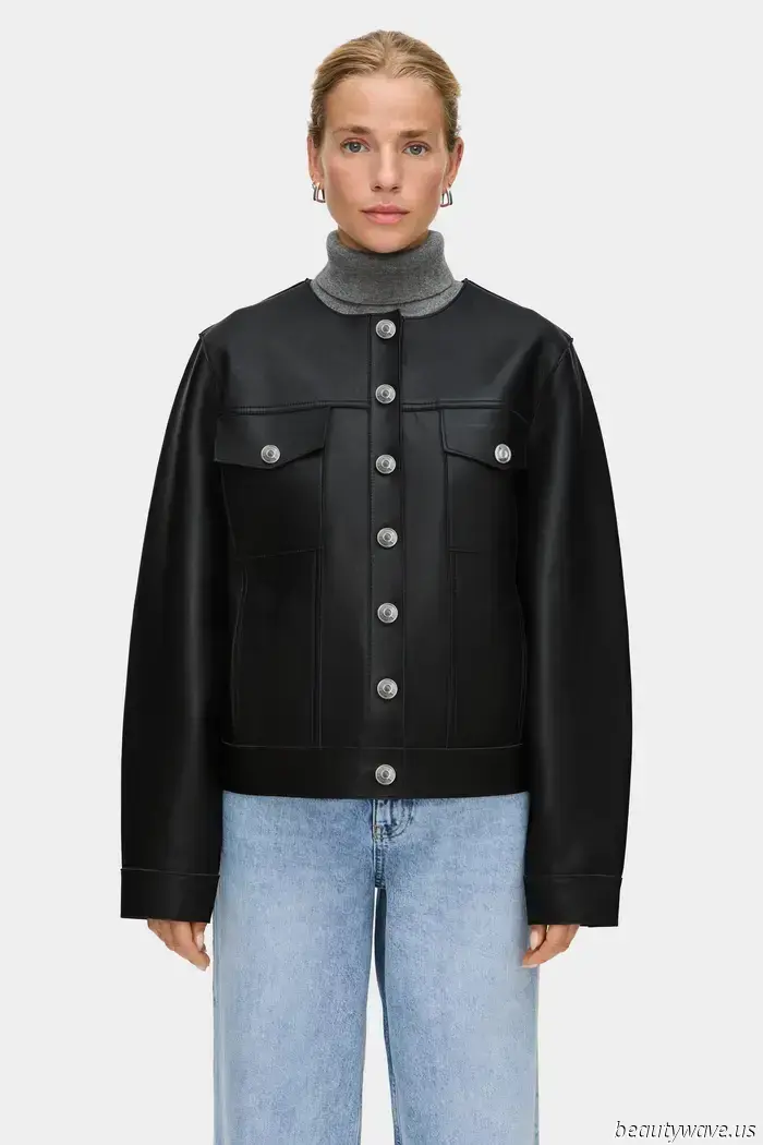 Sienna Miller recently donned the stylish high-street coat that editors have adored for years—and it’s still available.