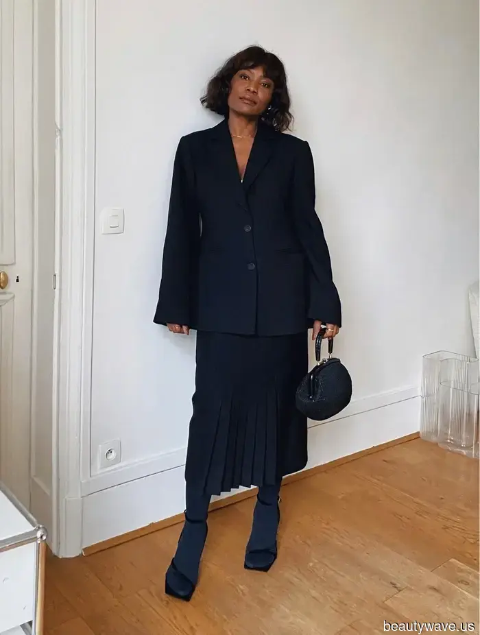 No disrespect to jeans or trousers, but these skirt trends will definitely earn you many more compliments.