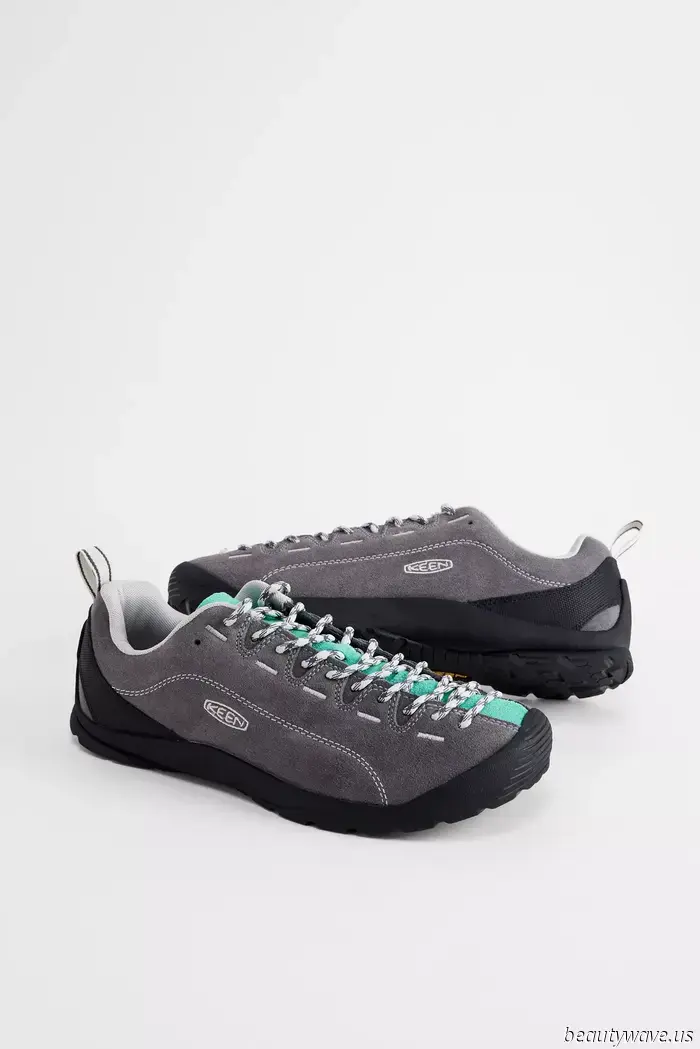 Apologies to Nike and Adidas—this lesser-known training brand is poised to be the trendiest choice for autumn.