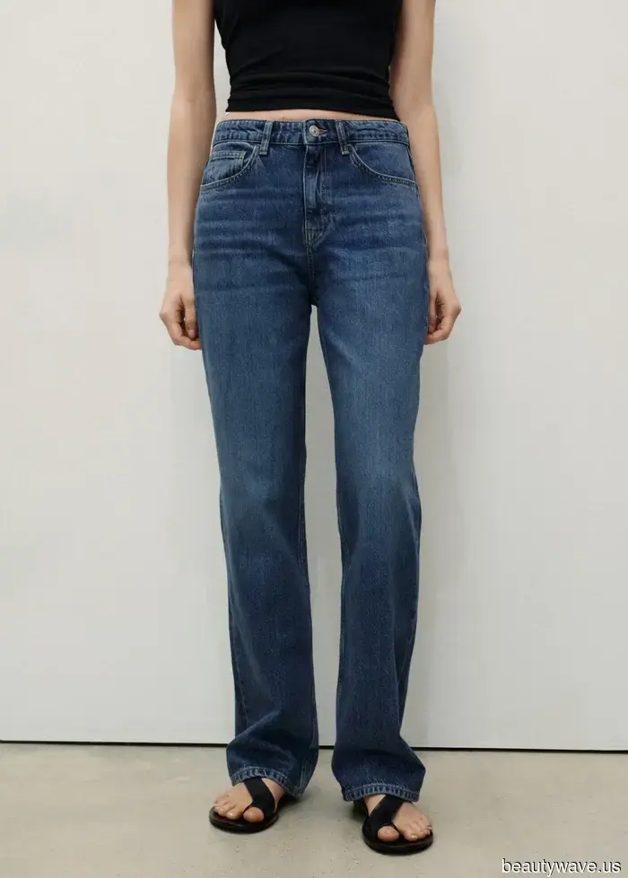Si estás tratando de vestirte como una mujer francesa este otoño, evita estas tendencias de denim.