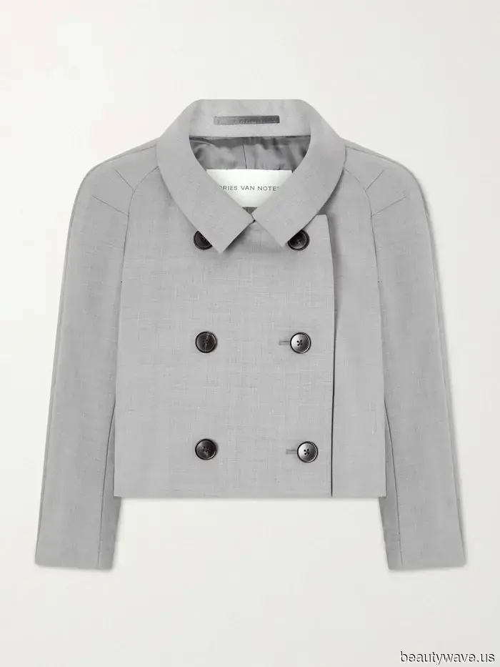Avoiding High-Waisted Jeans: Here's the Stylish Method to Pair a Cropped Jacket for Spring 2026.