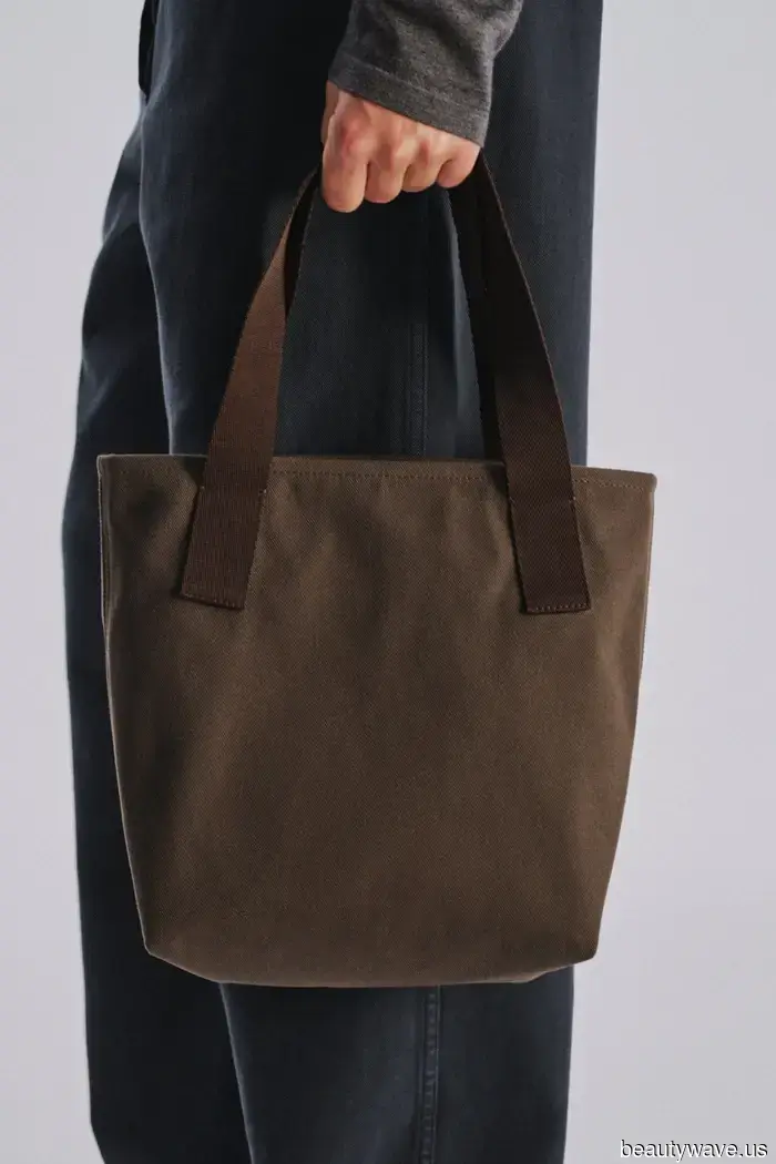 New The Row Alert! These Early Fall Bags and Shoes Are About to Cause a Stir