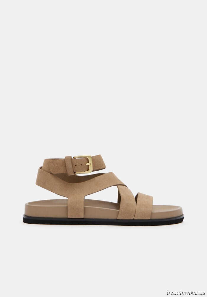 Fashion enthusiasts have overlooked this particular sandal trend for far too long—here are 5 outfits that compensate for the missed opportunity.