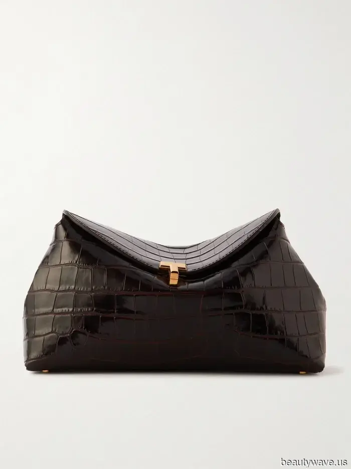 Move Over, Suede: The Fall 2025 Bag Trend That Will Give You an Air of Wealth and Elegance Has Arrived