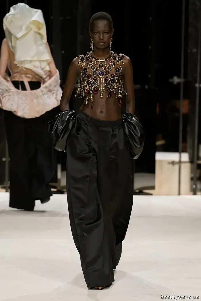 Everyday Couture: The Upscale-Low Key Dressing Style Set to Prevail in 2026