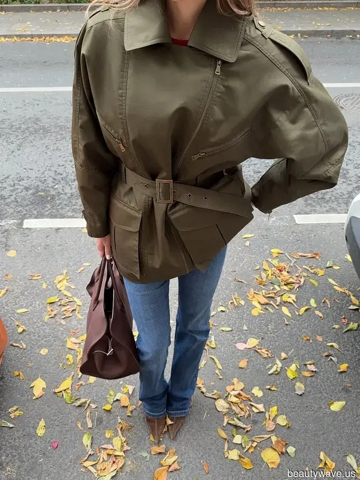 Mode-Mädchen haben alle anderen Trends für Knöchelstiefel für diesen&nbsp;einen spezifischen&nbsp;reich aussehenden Stil aufgegeben.