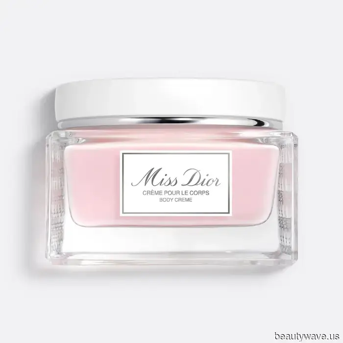 The Definitive Gift Guide for Achieving Your Best Skin Ever, As Recommended by Three Celebrity Aestheticians