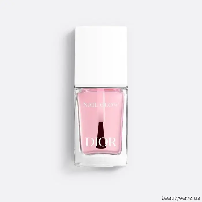 Un destacado manicurista me acaba de decir que estas 6 tendencias de uñas siempre estarán de moda.