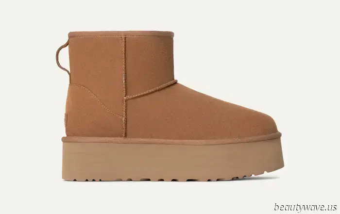 Le scarpe "brutte" che l'élite della moda ha iniziato automaticamente ad indossare il 1° settembre