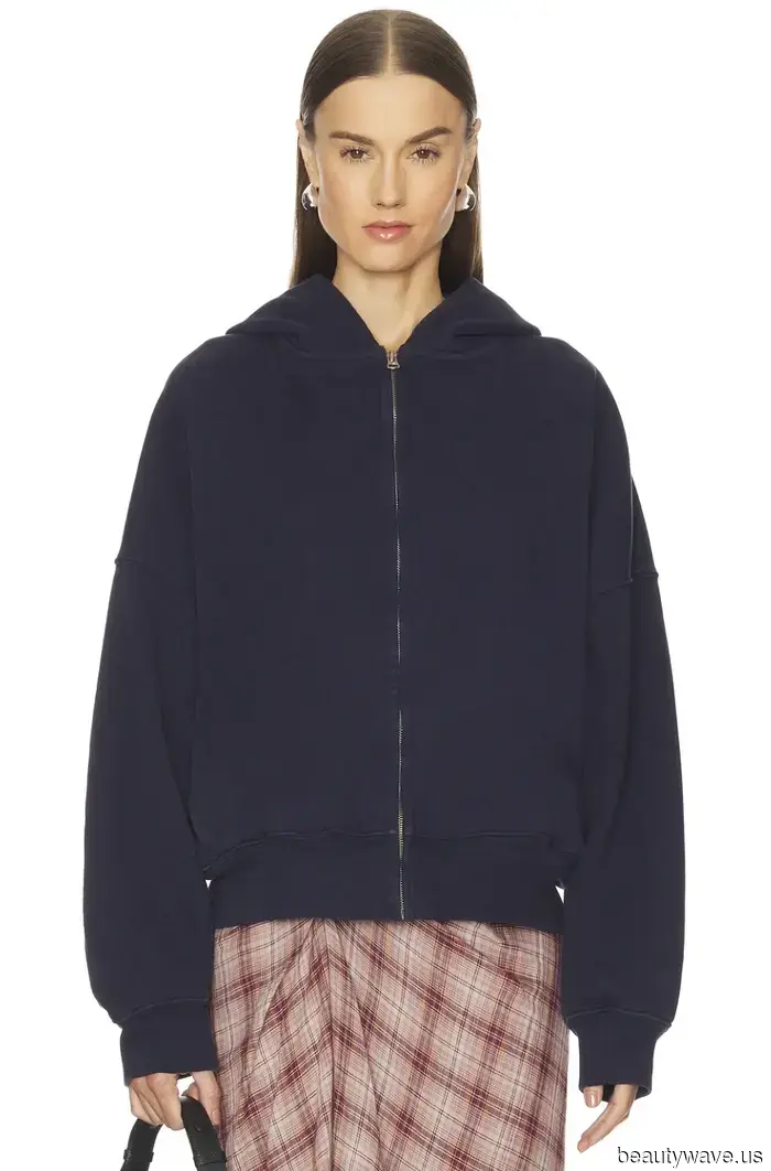 These Are the Surprising Color Combinations That Every Stylish Individual Is Already Sporting This Spring.