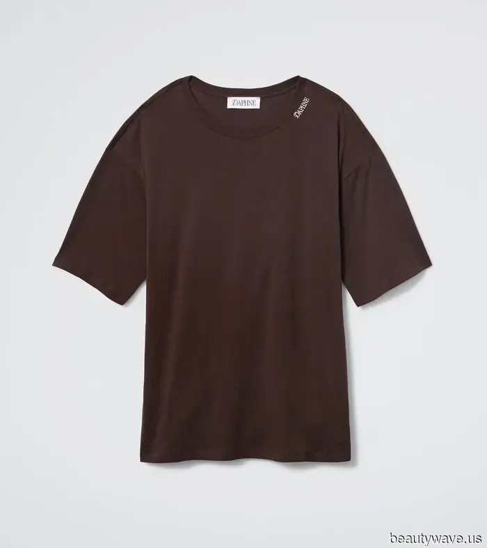 Бренд Пейдж ДеСорбо Daphne только что выпустил свою дебютную праздничную коллекцию&mdash;покупайте, пока она не распродана