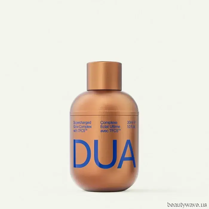 Dua Lipa jura por estos productos básicos aprobados por editores de belleza para un maquillaje fácil y diario.