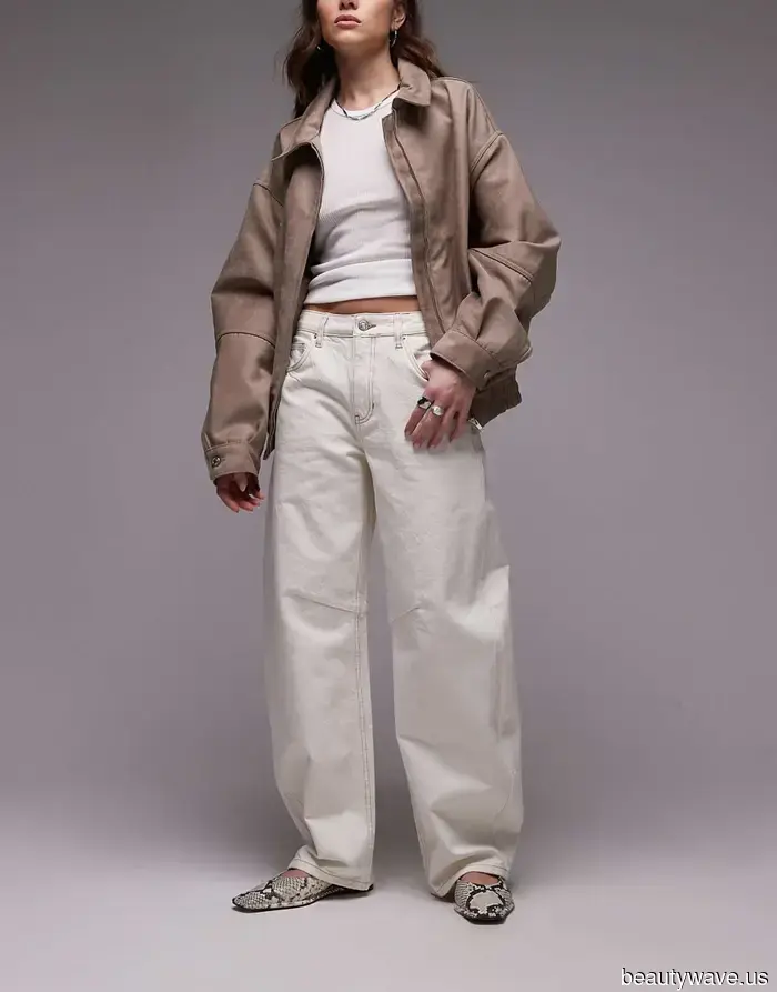 Puede que no estés de acuerdo, pero creemos que estas 6 tendencias de jeans están pasadas de moda para el otoño de 2025.