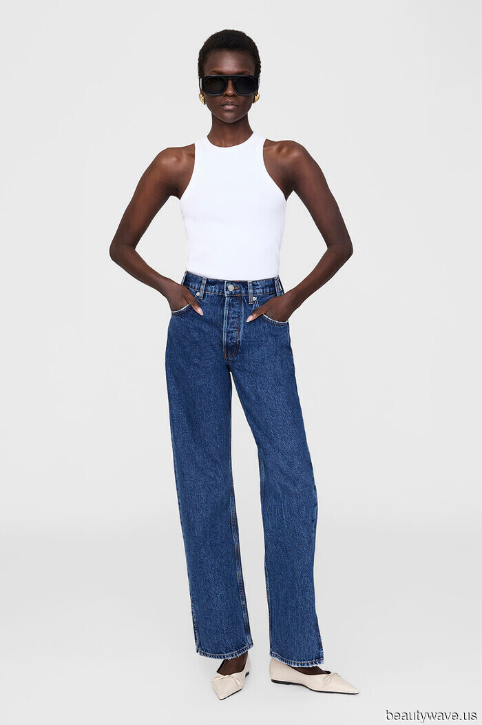 I work in the fashion industry in New York City, and this is my capsule wardrobe (stylish looks are created with it).