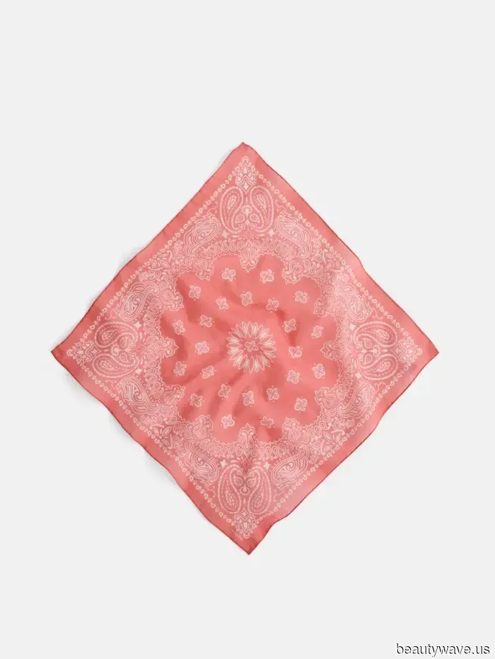 6 Stylish Ways to Style a Bandana with Spring Approaching