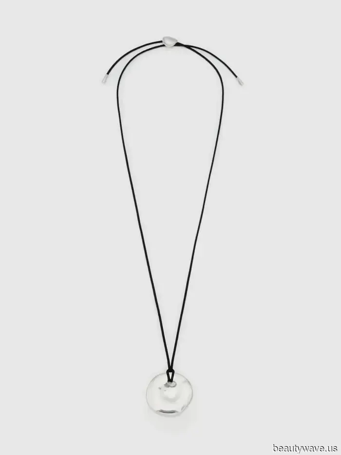 Reformation has just introduced a new jewelry line—here's what I anticipate will sell out first.