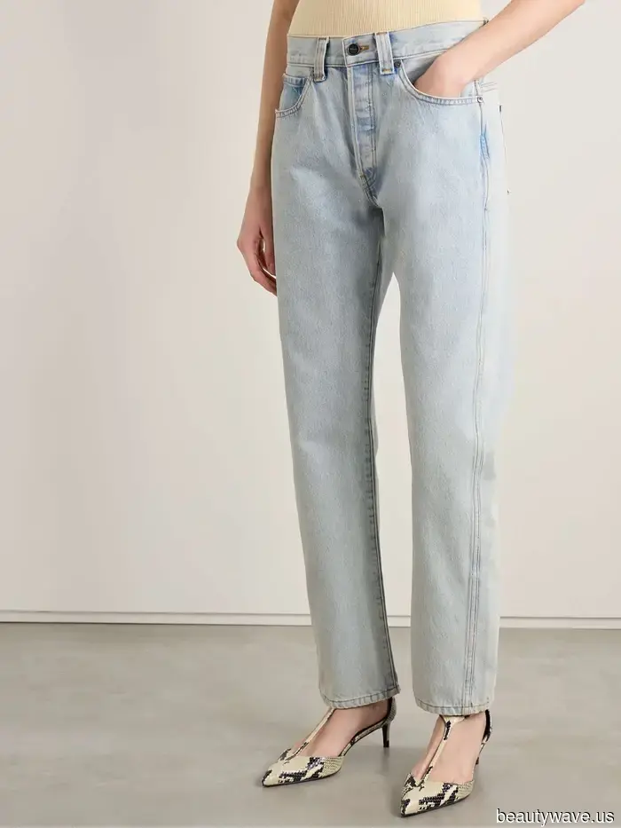 Light-wash jeans were a prominent feature at the Dior show—these shoes will give them a stylish touch for 2026.