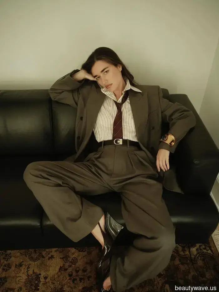 Sostén la Chaqueta de Cuero&mdash;Estas 5 Tendencias de Blazers Se Verán Más Chic Con Tus Jeans Este Año