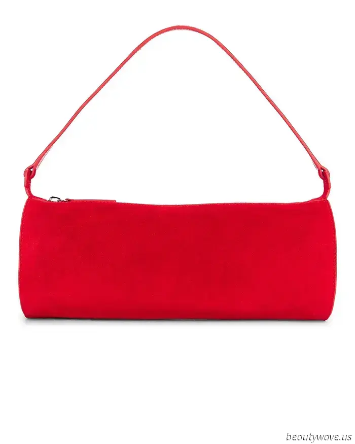 I just returned from Paris and noticed these four summer trends among the most fashionable women.