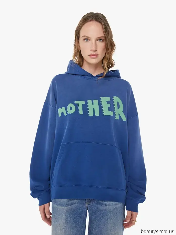 El anuncio de embarazo de Hailee Steinfeld está a punto de hacer que esta chaqueta de forro polar de moda se agote.