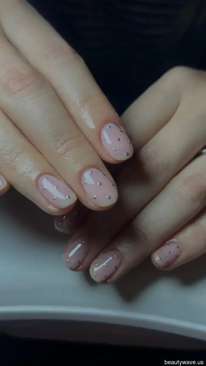 The 7 Winter Nail Trends Worn by French Girls in Paris Right Now