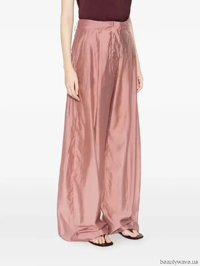 It Girls Have Consensus: This Is the Trendy 2026 Alternative to Last Summer's Classic Silk Pants.