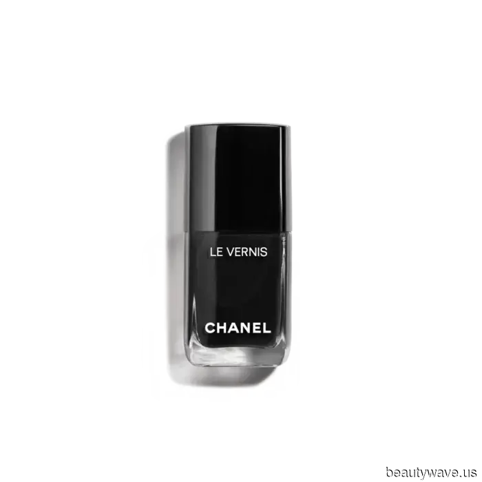 You Read It Here First: These 5 NYFW Nail Trends Will Shape Your Manicures for the Coming Year.