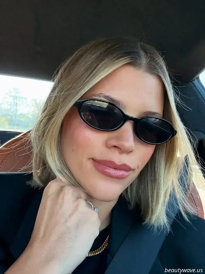From London to L.A., fashionable women are demonstrating that the mono bob will be the most stylish hair trend of autumn.