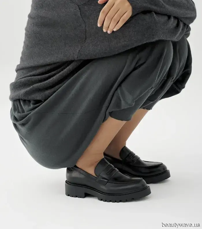 Se sei bloccato in un outfit monotono, ecco 7 look facili che le persone di moda indossano al pub quest'estate.