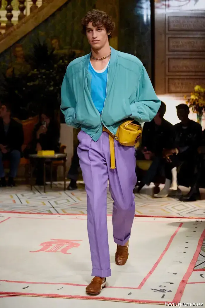 Dario Vitale Infuses Sex Appeal and Miami Beach Luxury into His Debut for Versace