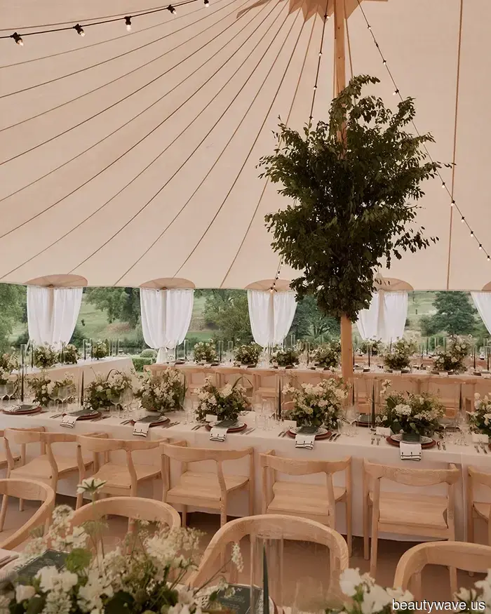 This stunning bride donned a Vera Wang gown and Manolo Blahnik shoes for her sophisticated, timeless countryside wedding.