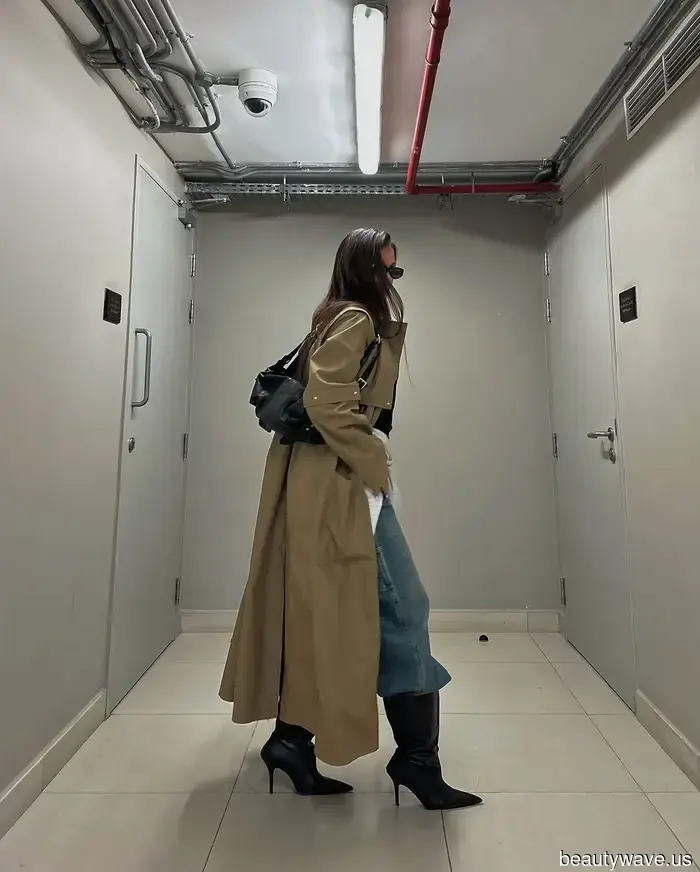 The Distinctive Style That Everyone Fashionable in NYC Will Adopt When Pairing Boots with Jeans This Fall