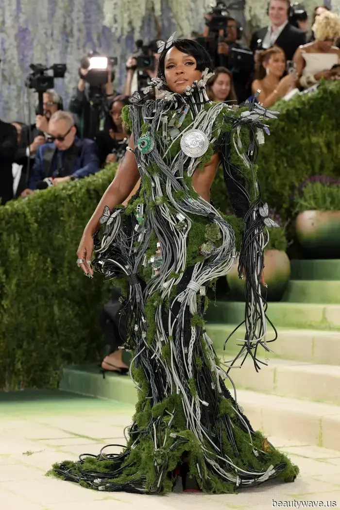 The 2026 Met Gala Red Carpet Outfits That Took Our Breath Away