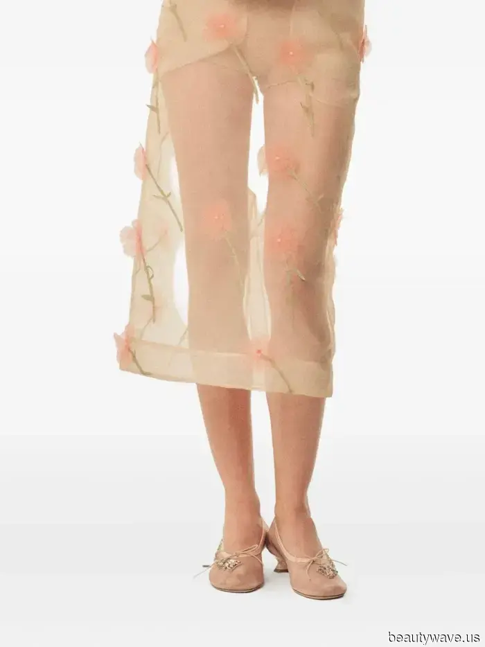 Faldas Desnudas y Bikinis de Cuerda&mdash;Las Celebridades Demuestran que Vestirse Desnudo Está Oficialmente de Vuelta en 2026