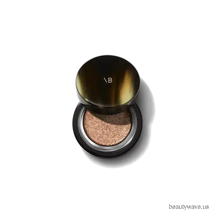 Merit&rsquo;s neue Creme-Lidschatten verleihen das unbeeindruckte &lsquo;90er-Supermodel-Feeling&mdash;ich könnte nicht besessener sein.